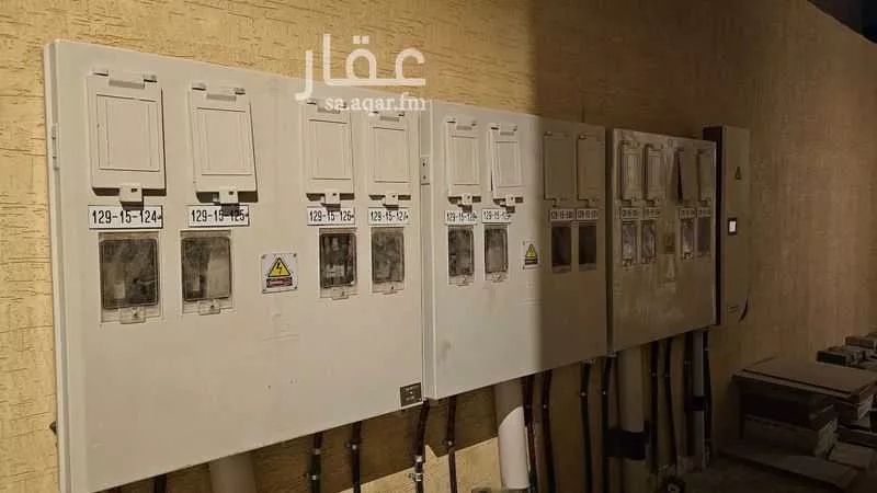 عمارة 250 م² في الضباط 4