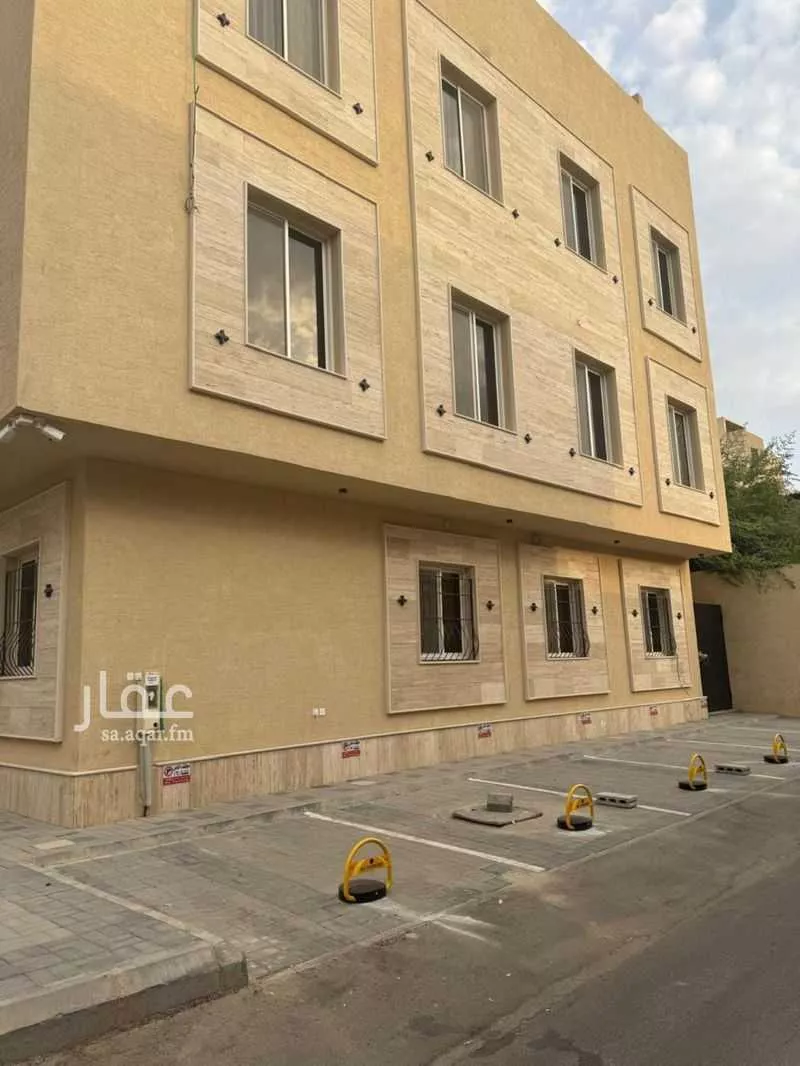 عمارة 250 م² في الضباط 8