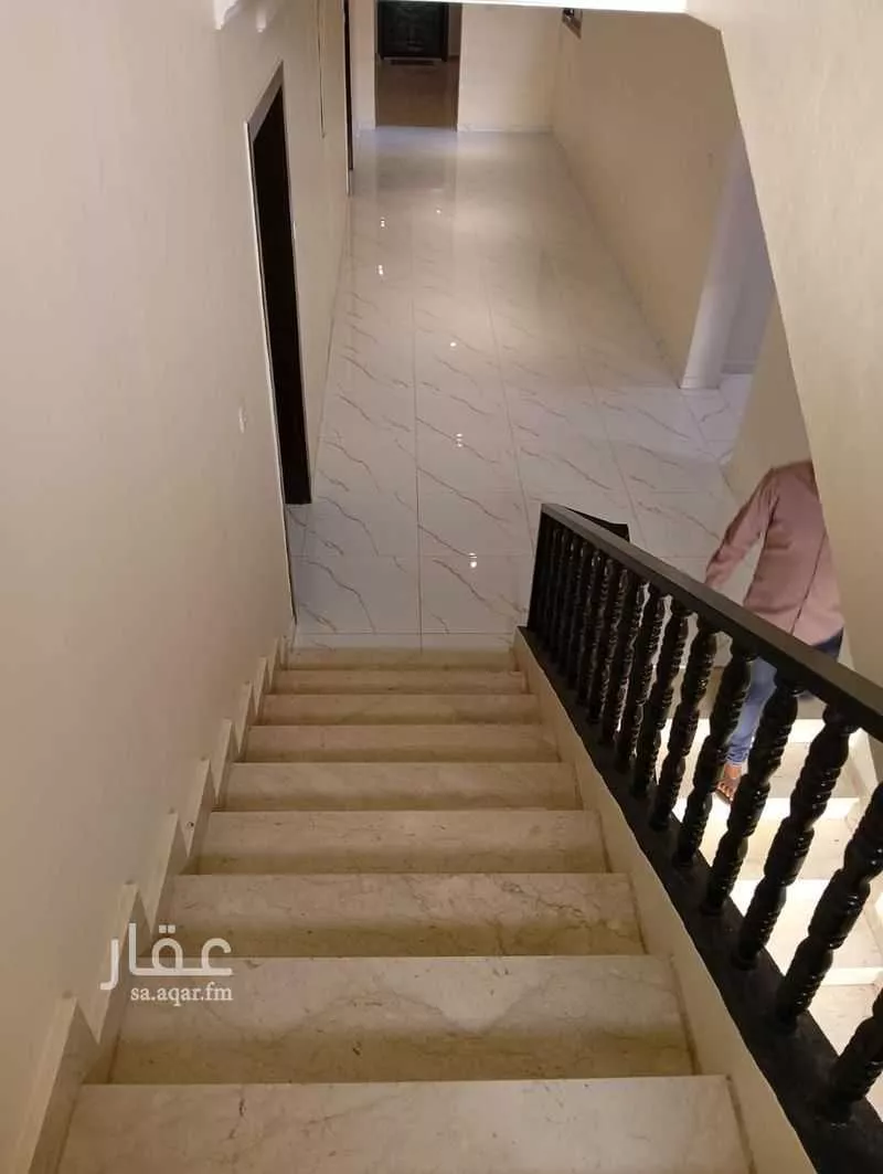 825 sqm building in Al Hamra 13