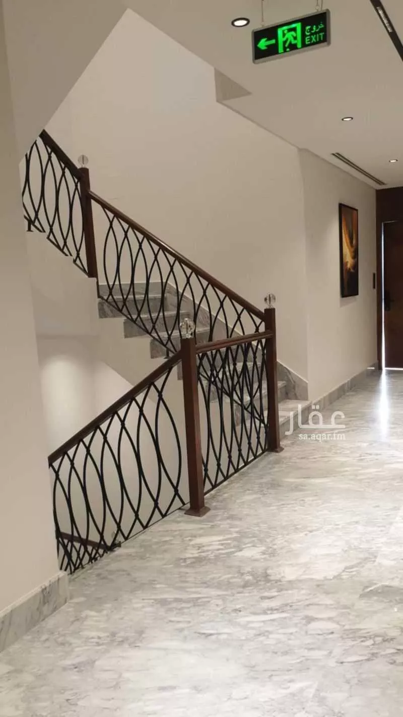 عمارة 840 م² في النهضة 11
