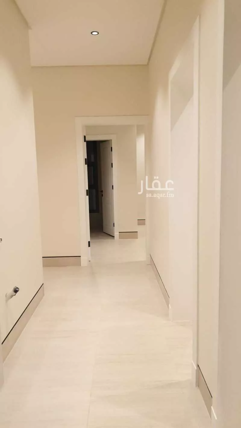 عمارة 840 م² في النهضة 8