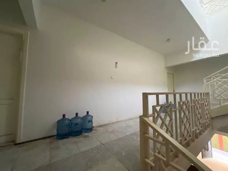 1107 sqm building in Al Olaya 8
