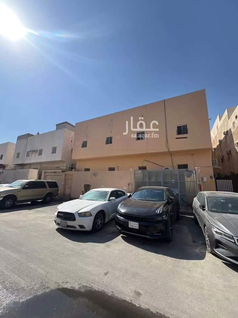 1107 sqm building in Al Olaya 9