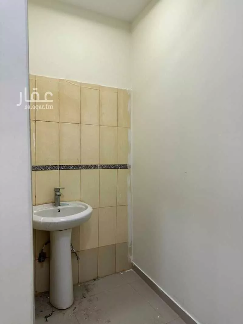 عمارة 128 م² في جبرة 8