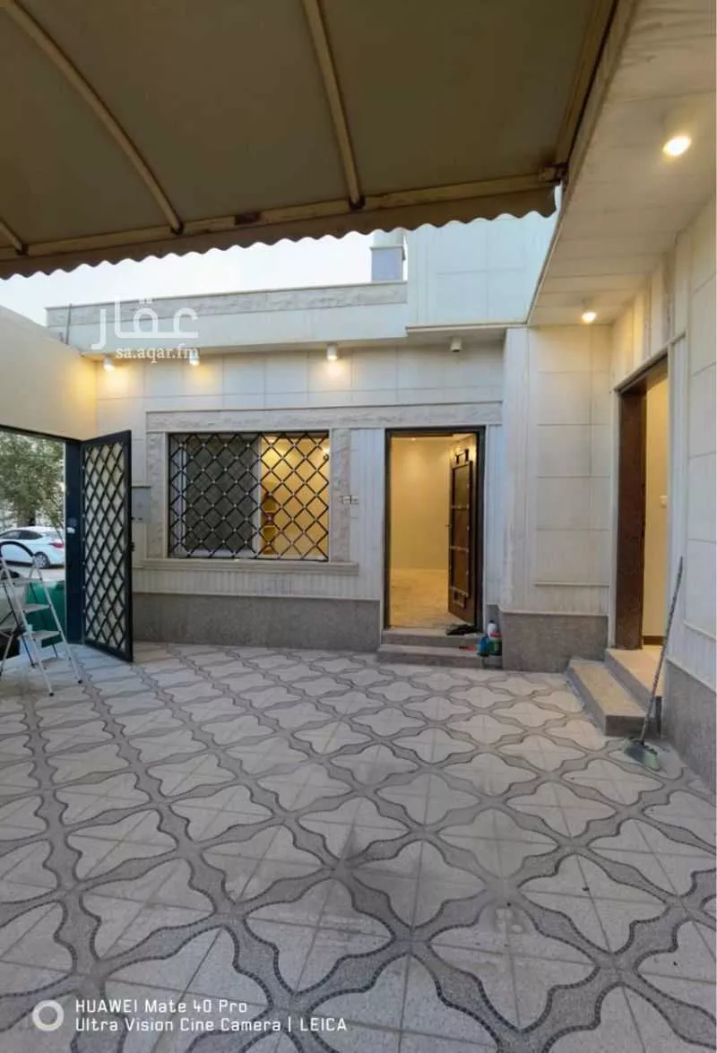 420 sqm building in Al Rimal 6