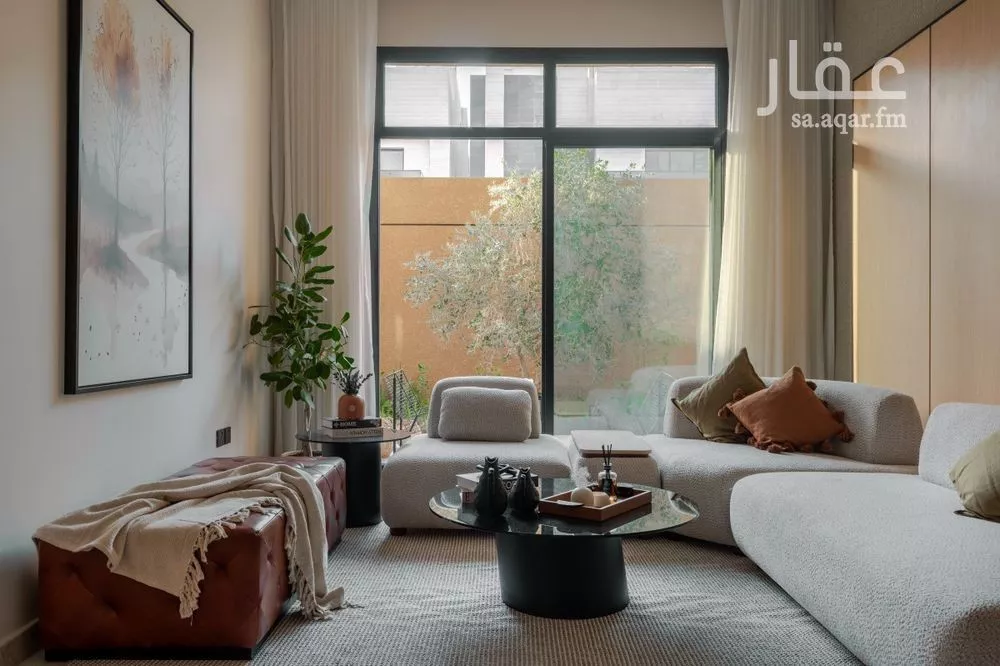 181 sqm building in Al Rimal 5