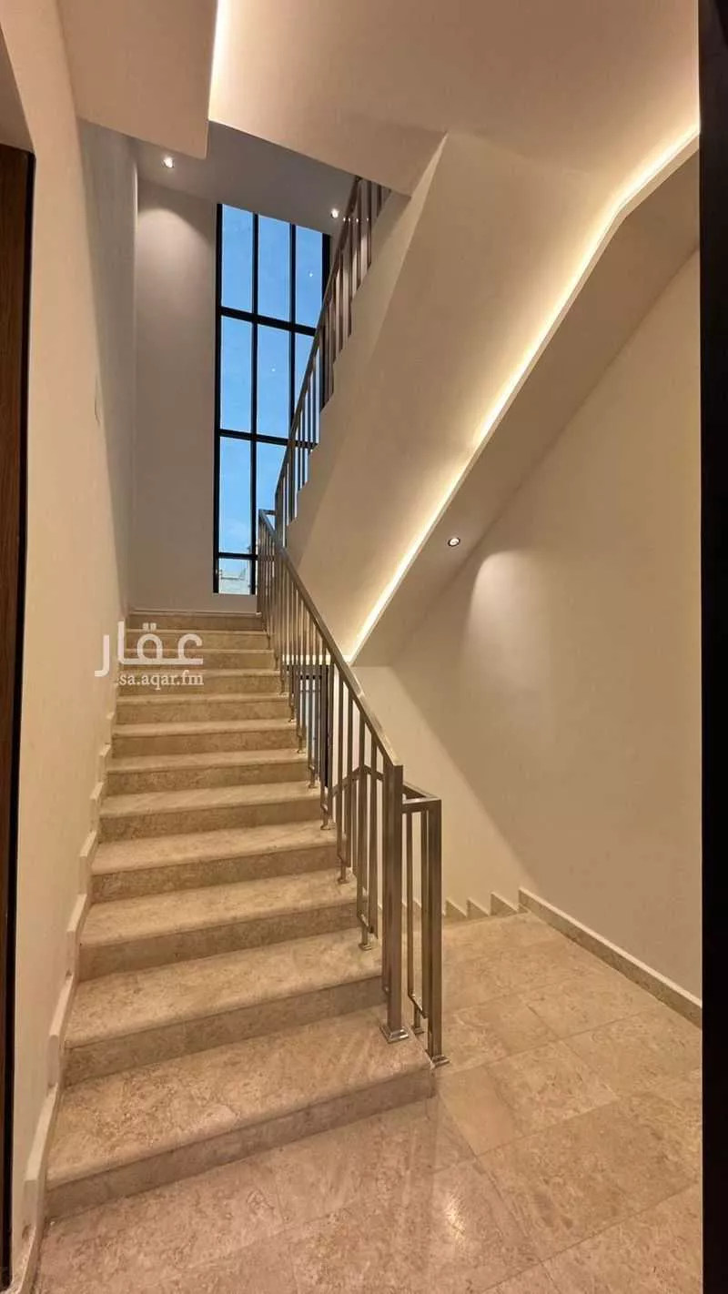 عمارة 600 م² في طويق 12