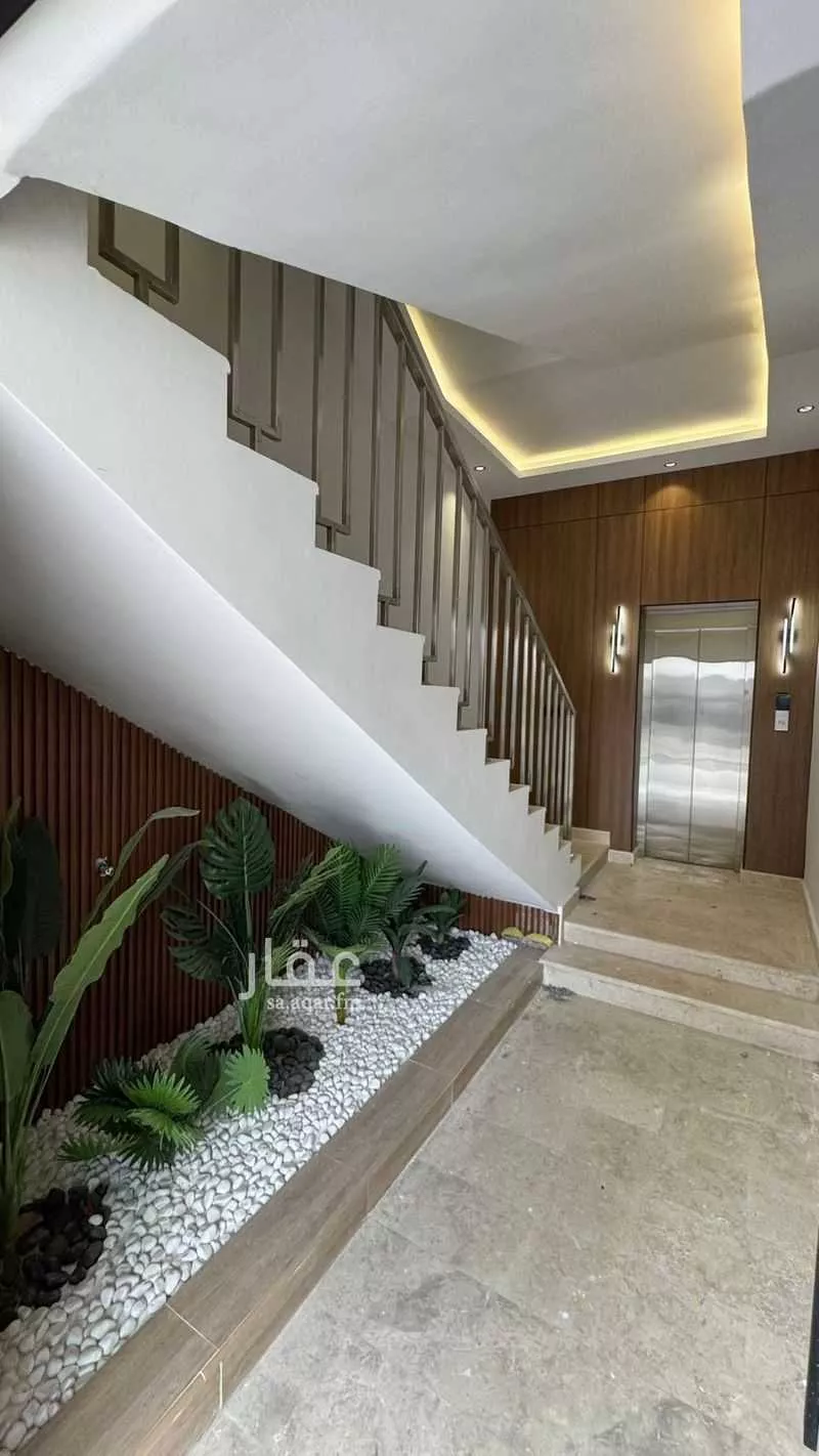 عمارة 600 م² في طويق 8