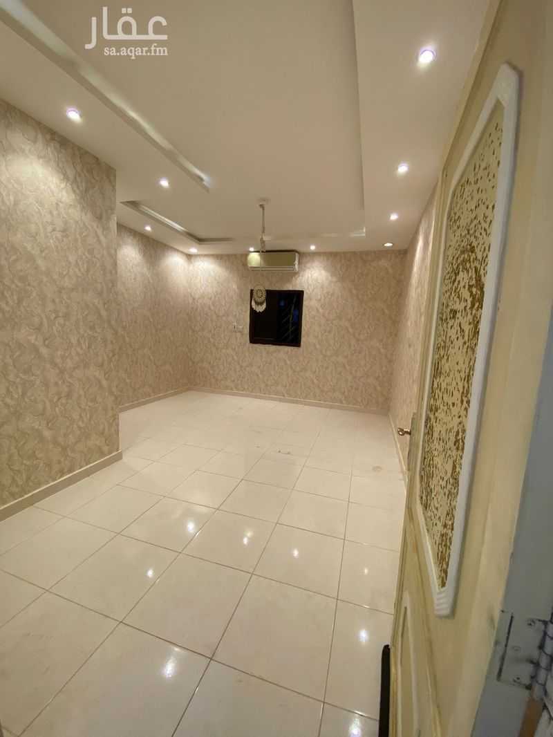 13 bedroom building in Ishbiliyah, Riyadh 2