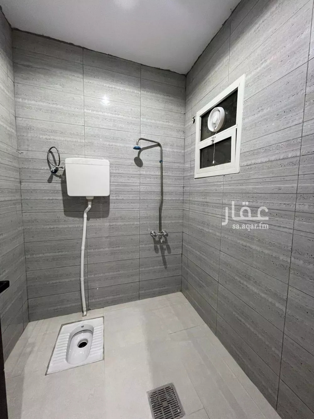 عمارة 239 م² في منفوحة الجديدة 10