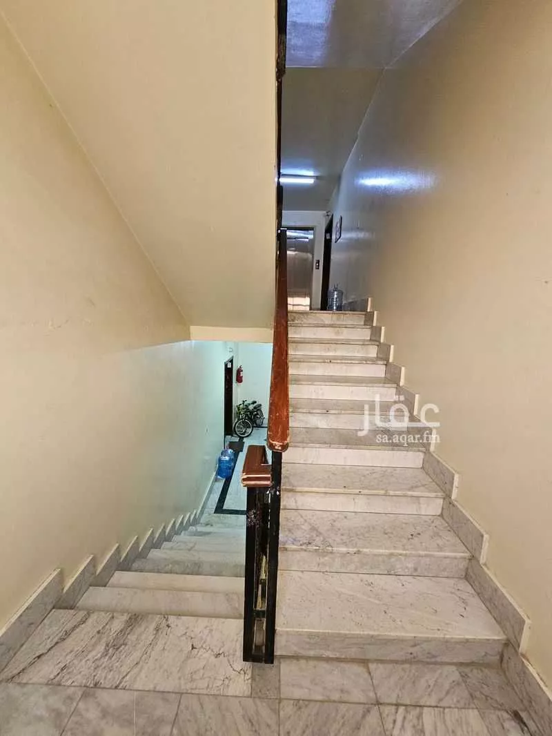 عمارة 400 م² في الوزارات 12