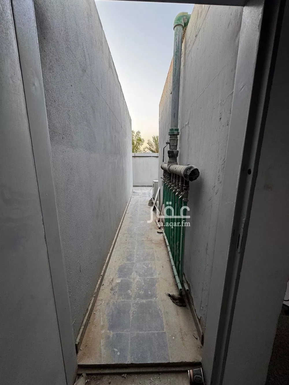 عمارة 483 م² في الملز 16