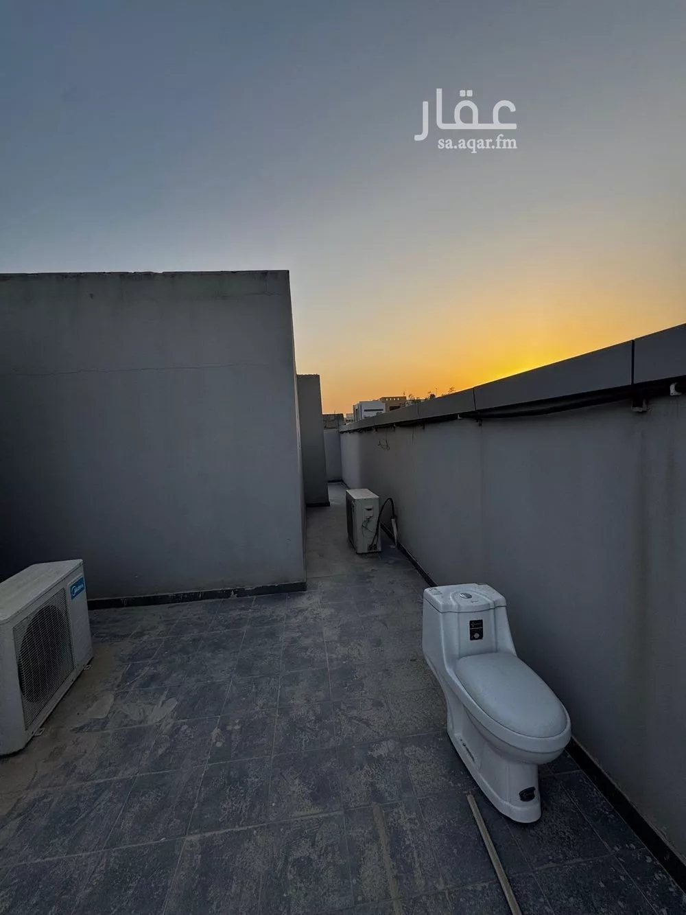 عمارة 483 م² في الملز 19