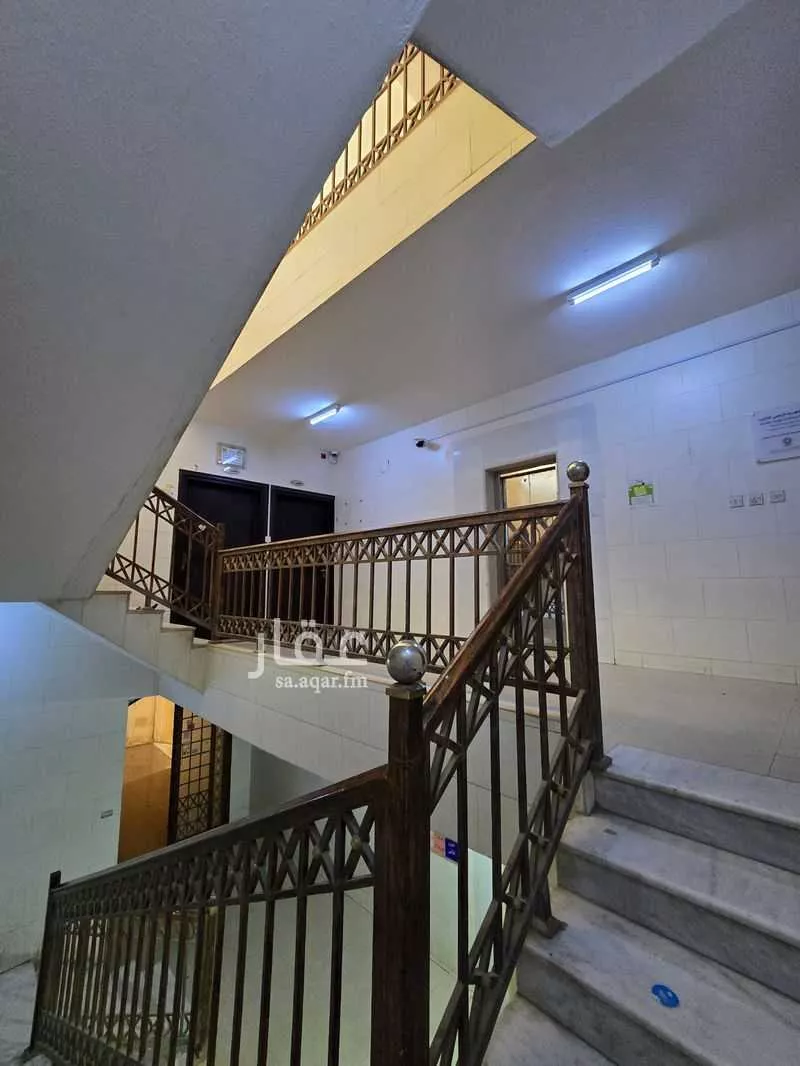 عمارة 750 م² في الروابي 4