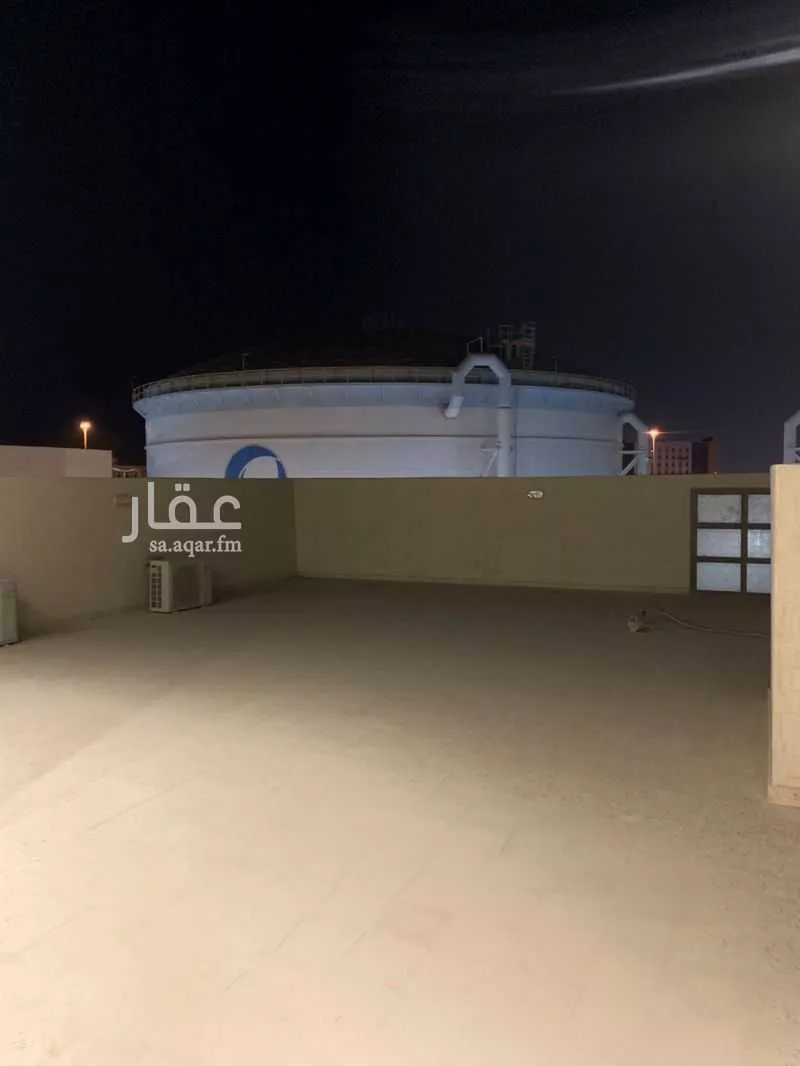 عمارة 251 م² في طويق 8