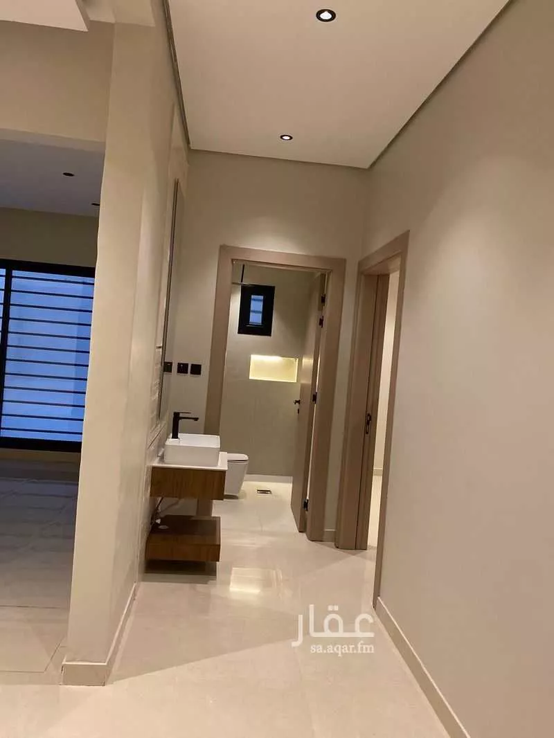 450 sqm building in Al Mahdiyyah 5