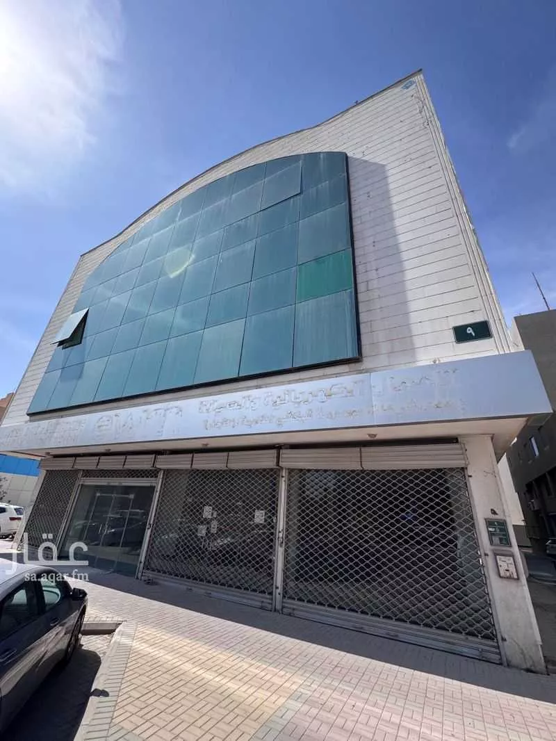 1135 sqm building in Al Malaz 3