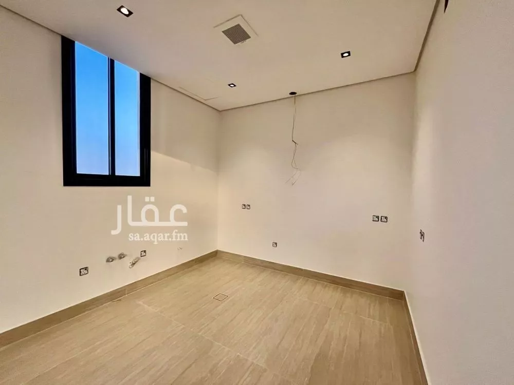 عمارة 899 م² في المهدية 13
