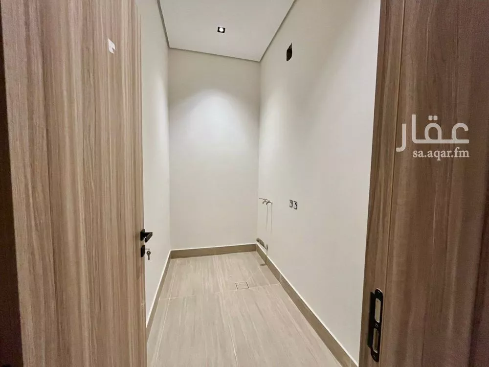 عمارة 899 م² في المهدية 16