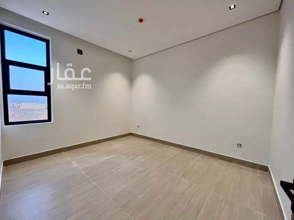 عمارة 899 م² في المهدية 18