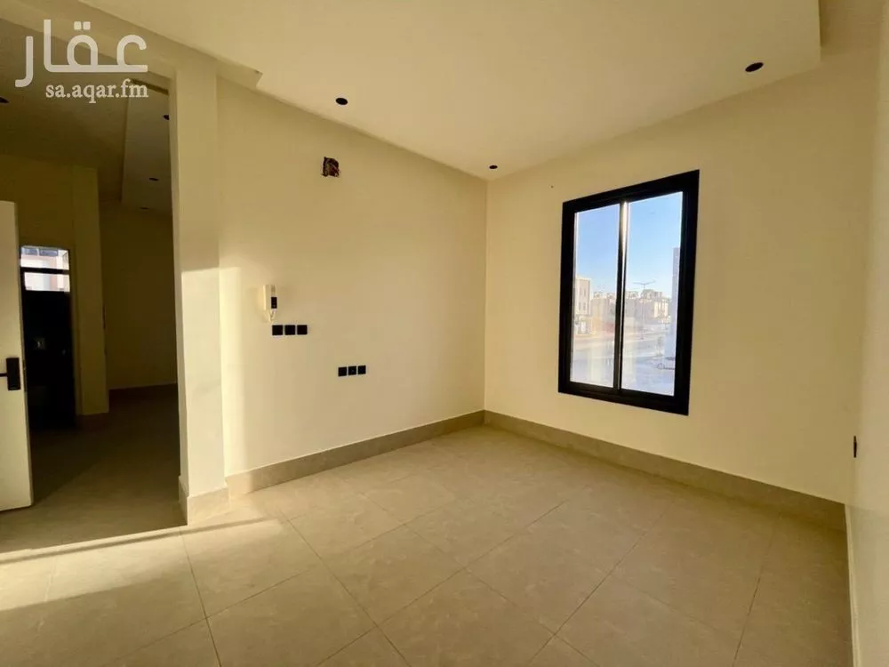 عمارة 400 م² في المهدية 10