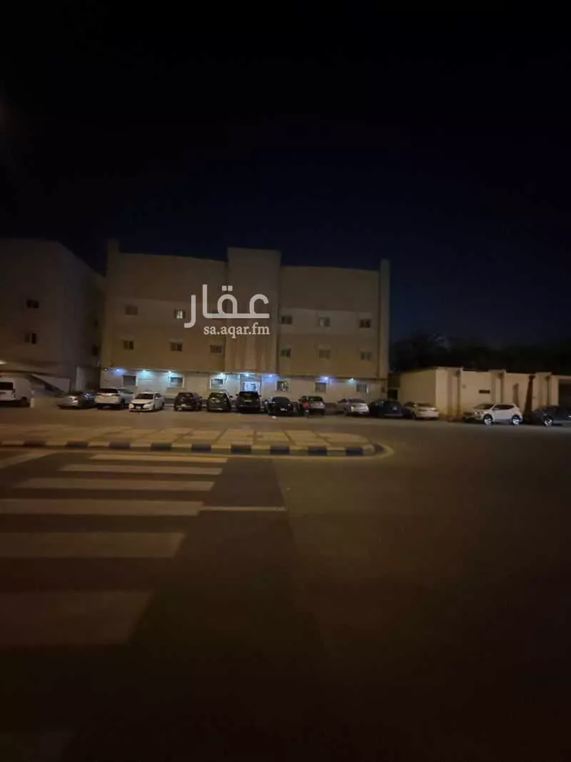عمارة 812 م² في الملقا 2