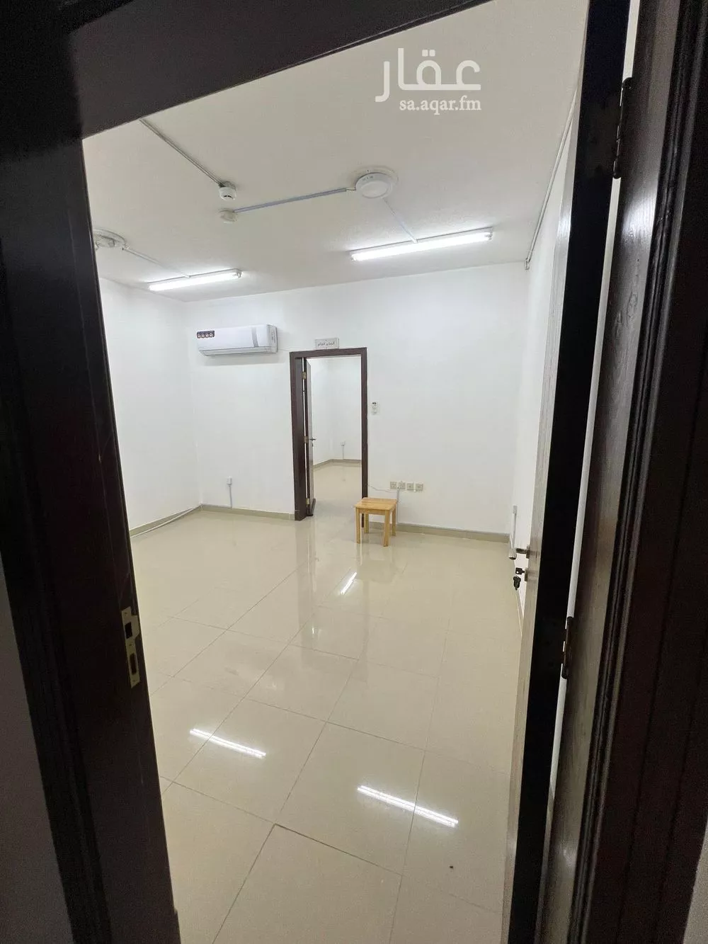 900 sqm office in Dhahrat Laban 4
