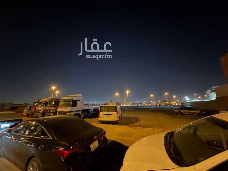 land in Tuwaiq, Riyadh