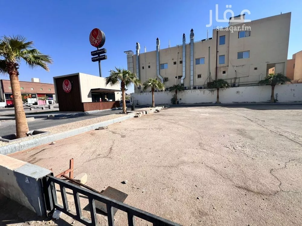 land in Dhahrat Laban, Riyadh 5
