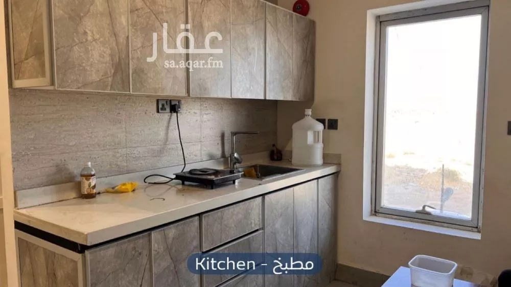 مكتب 290 م² في العارض 19