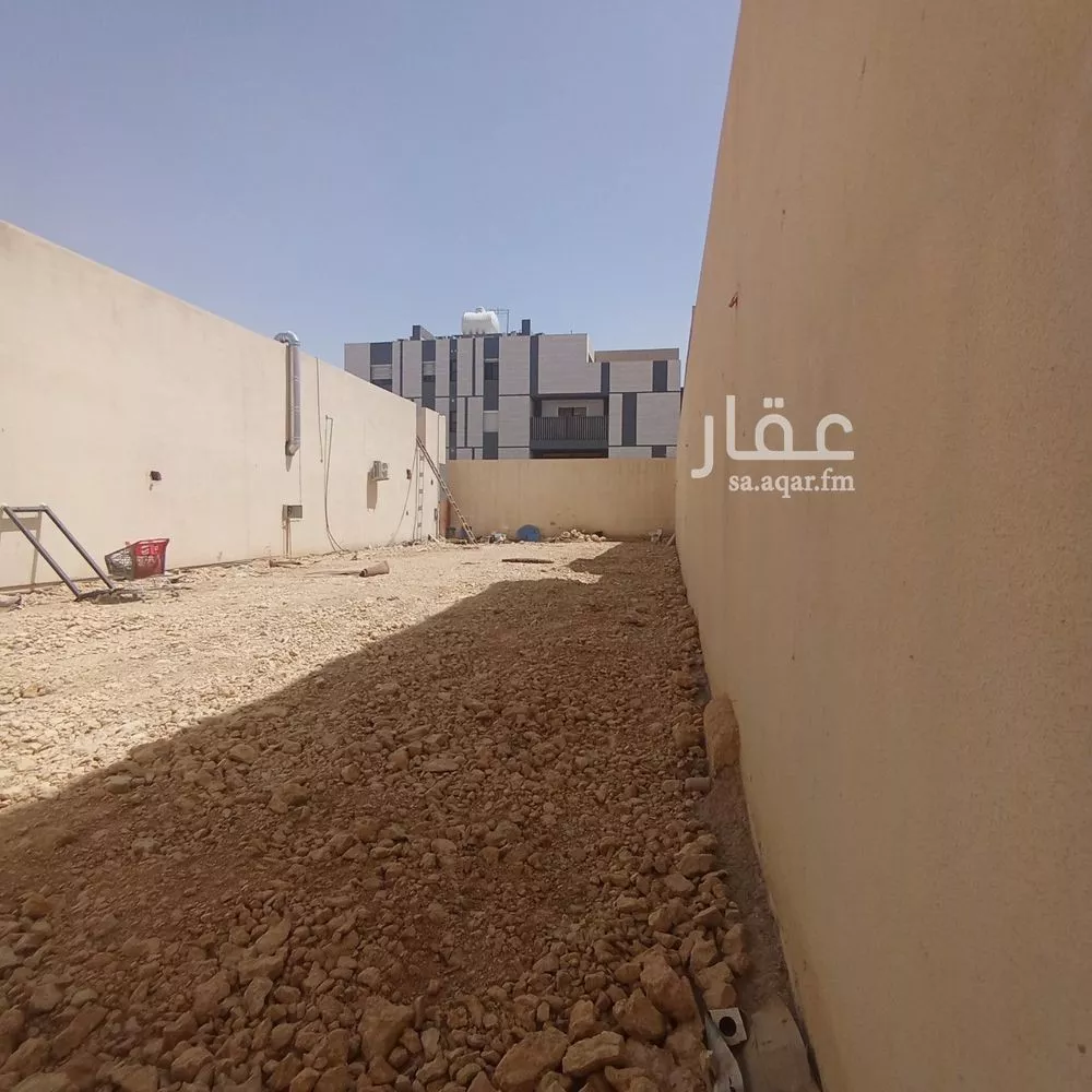 1050 sqm land in Al Narjis 2