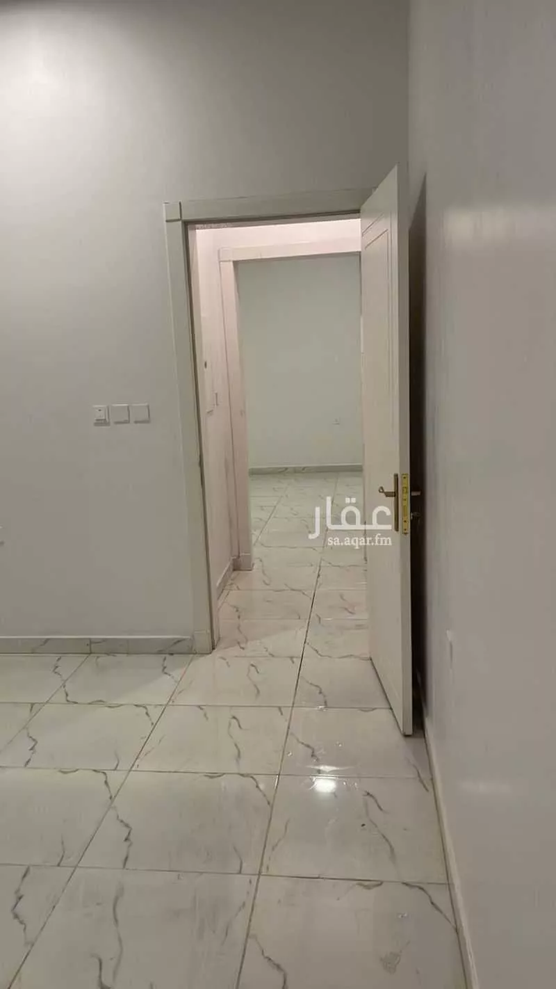 412 sqm office in As Salhiyah 2
