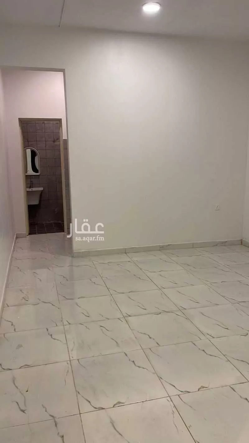 412 sqm office in As Salhiyah 4