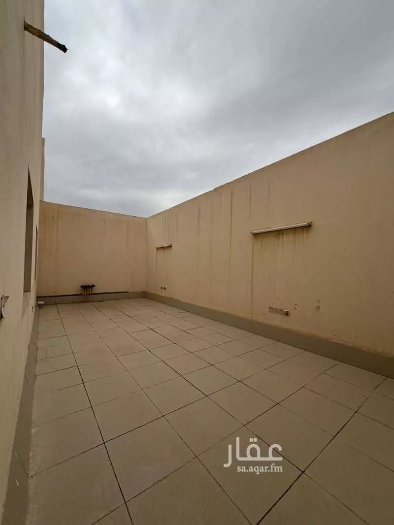 مكتب 1140 م² في الروضة 5