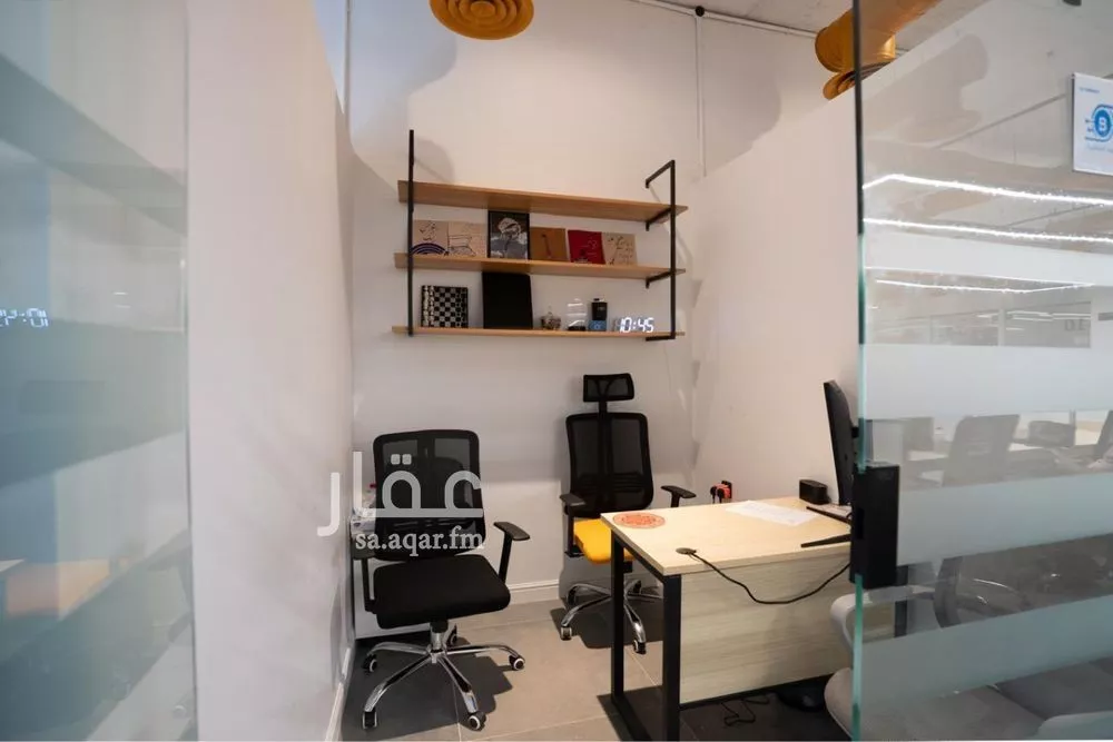 9000 sqm office in As Suwaidi 13