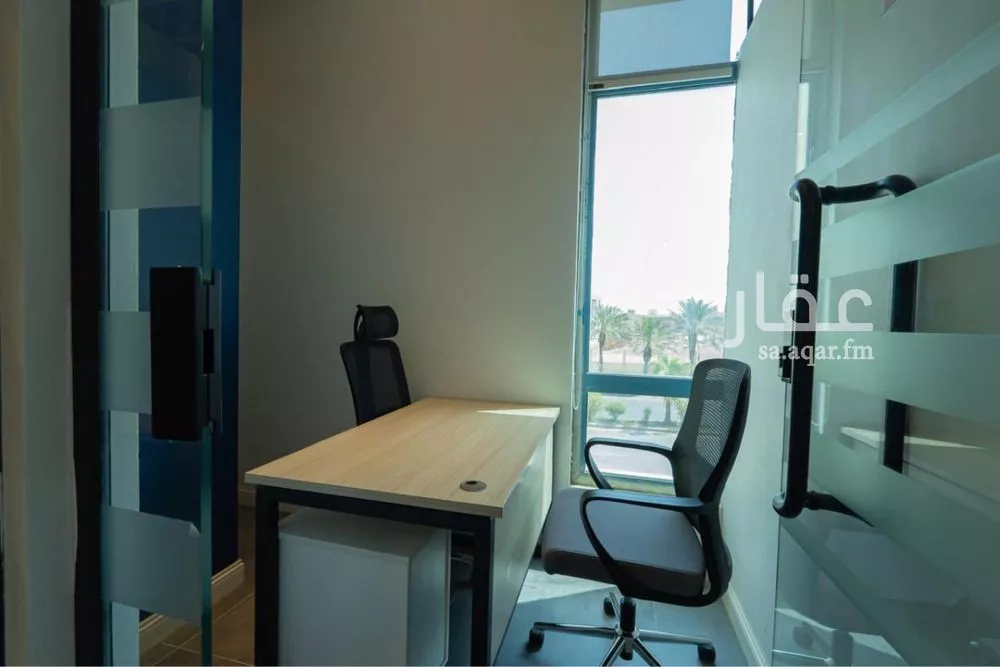 9000 sqm office in As Suwaidi 4