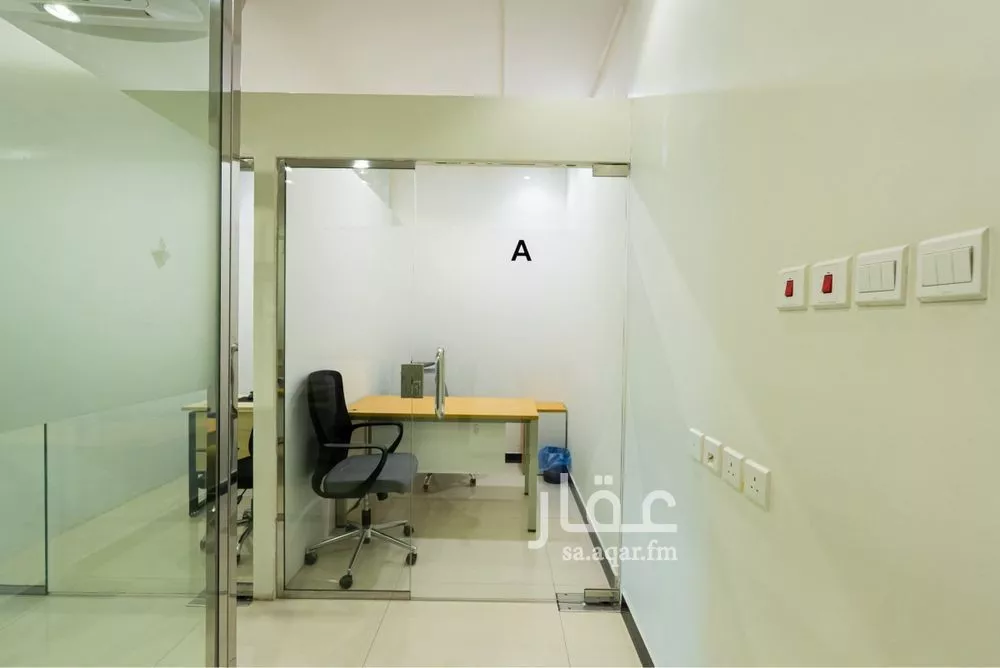 884 sqm office in Al Aridh 2