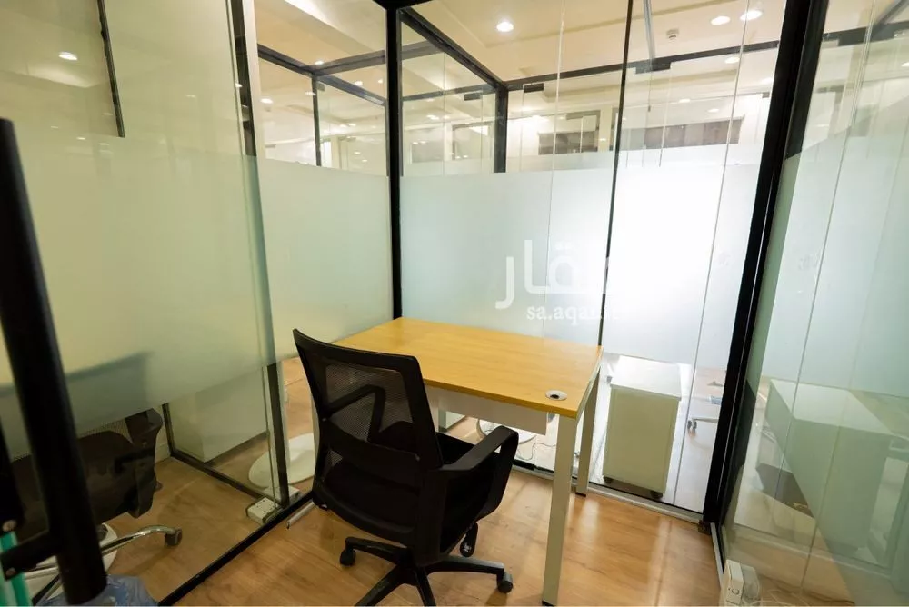 884 sqm office in Al Aridh 3