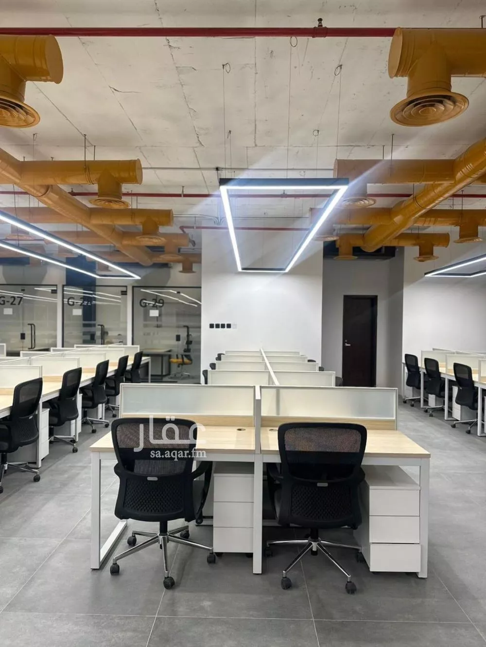 9000 sqm office in As Suwaidi 11