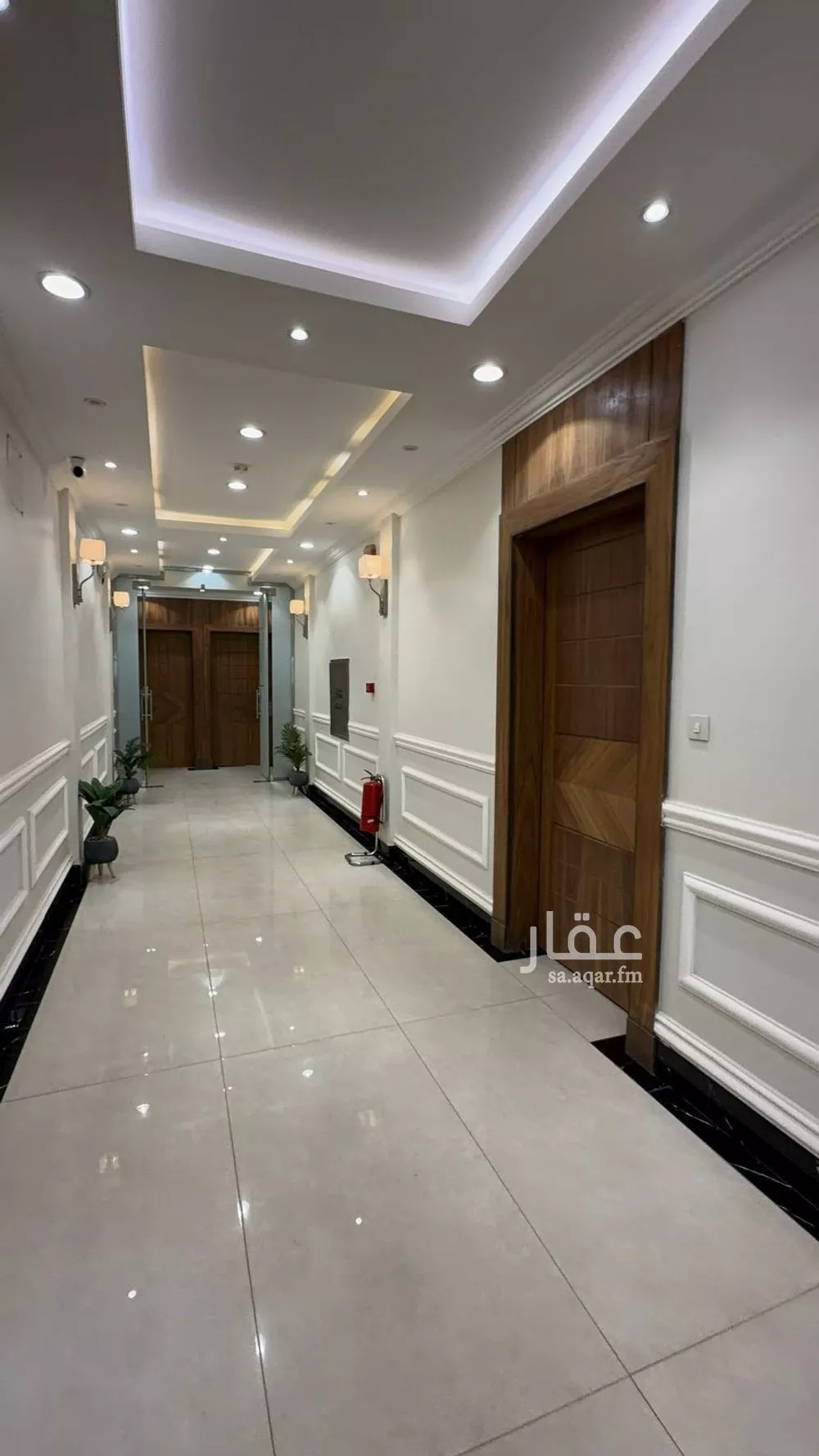 900 sqm office in Hittin 2