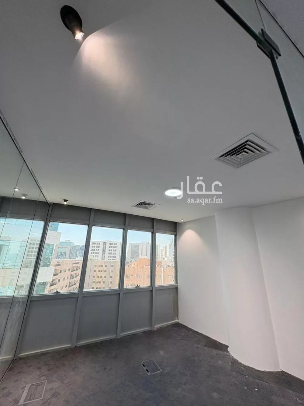98 sqm office in Al Olaya 6
