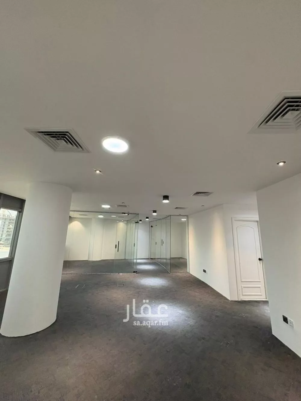 98 sqm office in Al Olaya 8
