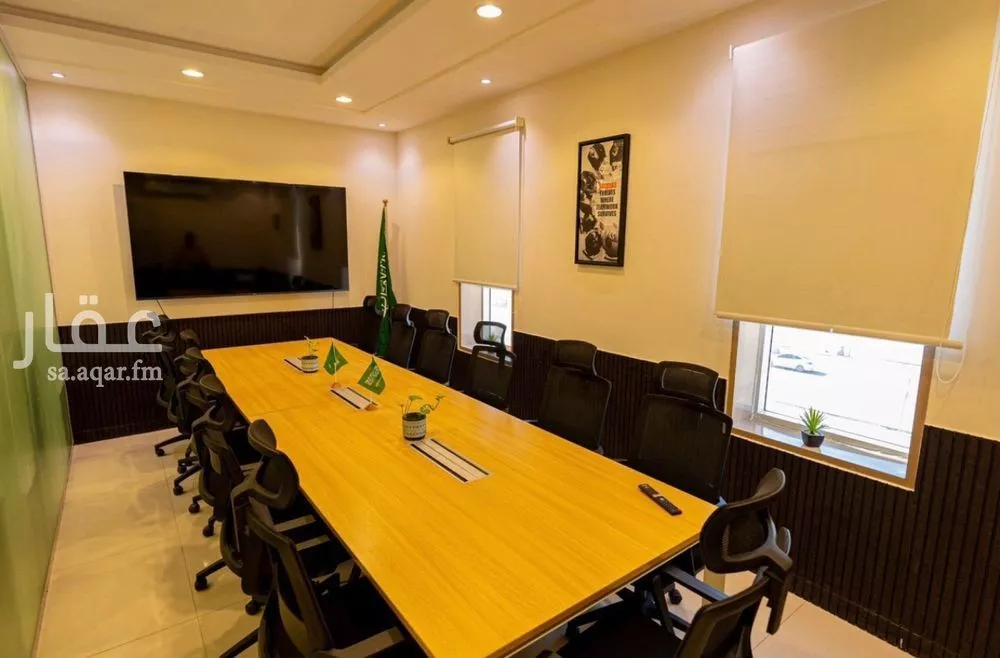 884 sqm office in Al Aridh 8