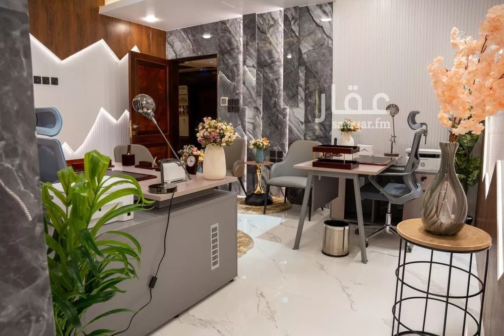 64 sqm office in Al Olaya 16