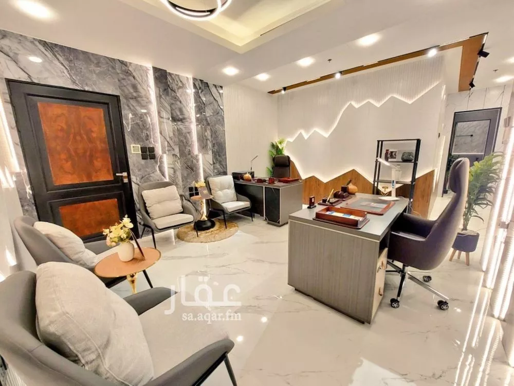64 sqm office in Al Olaya 4