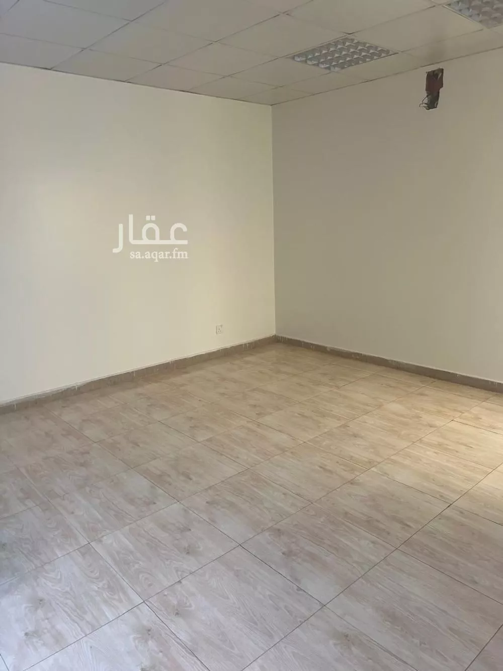 مكتب 610 م² في السعادة 22