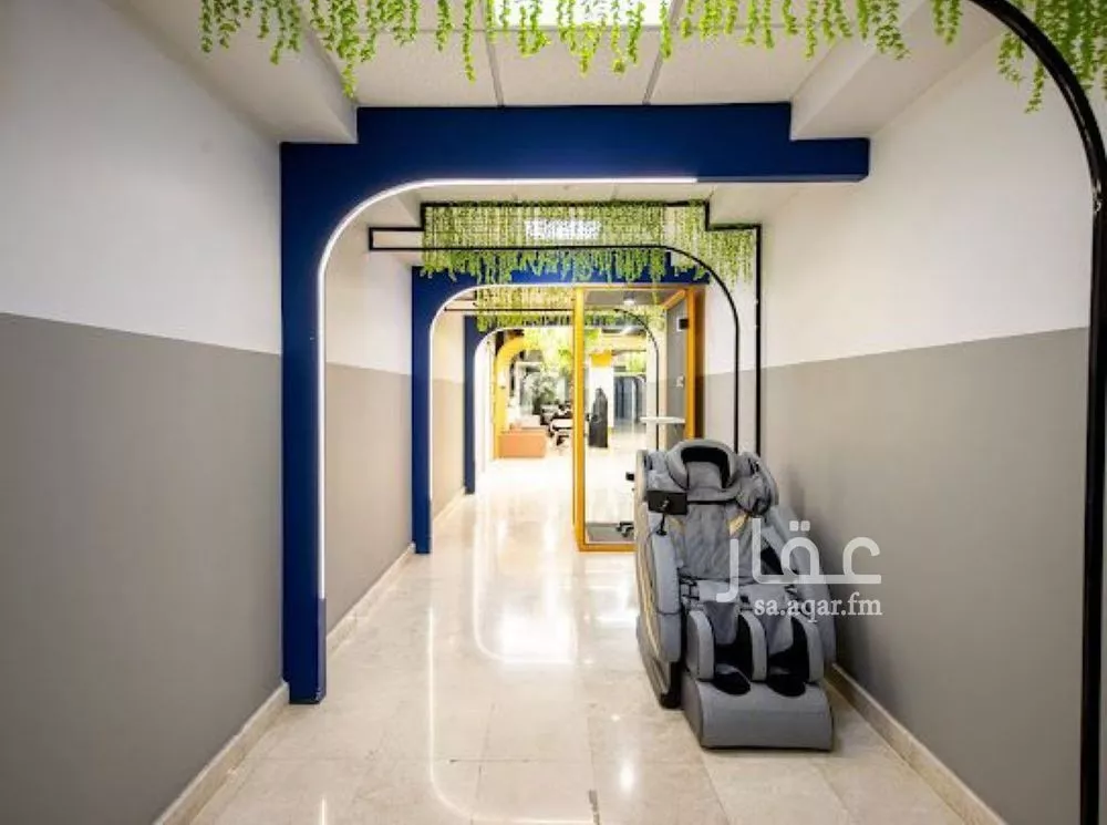 9000 sqm office in As Suwaidi 6
