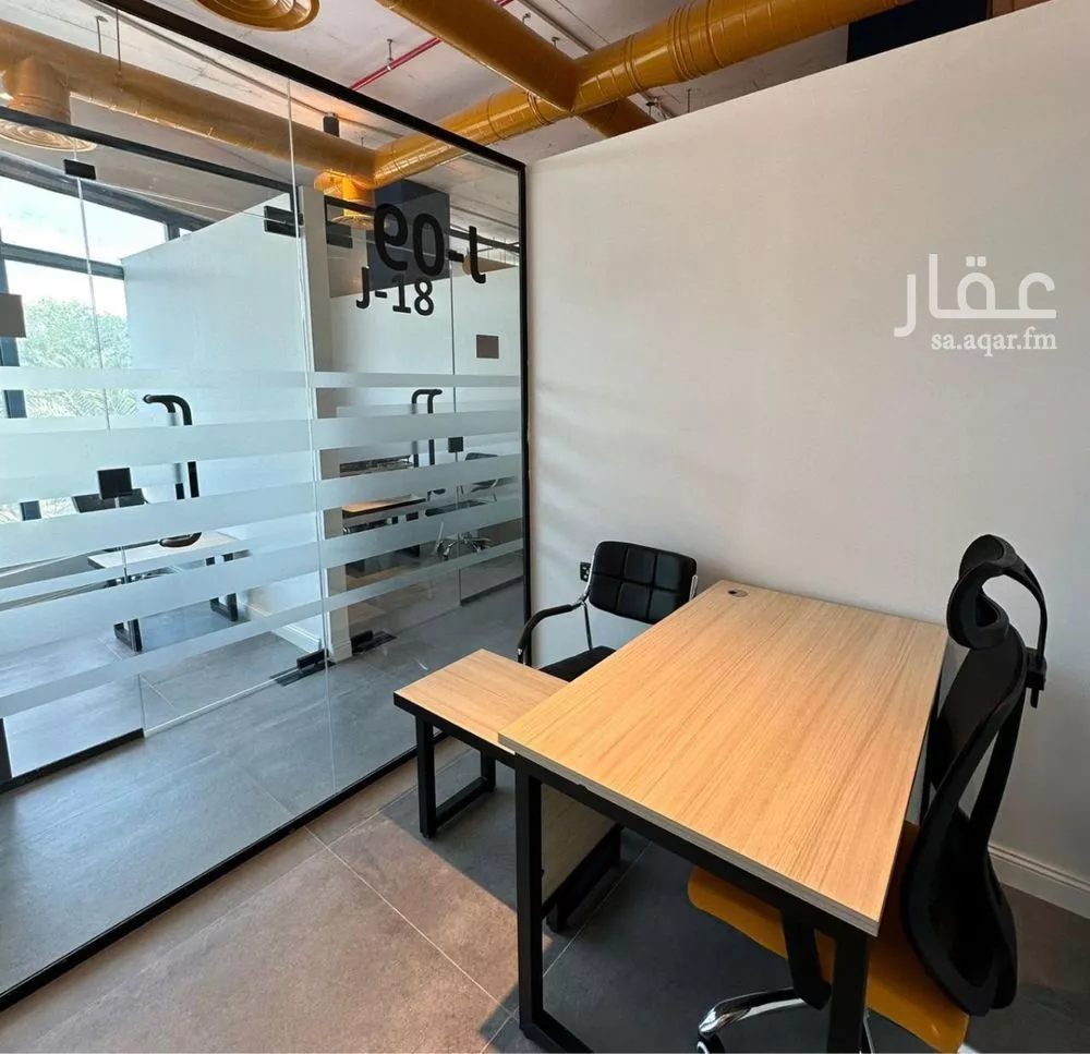 9000 sqm office in As Suwaidi 7