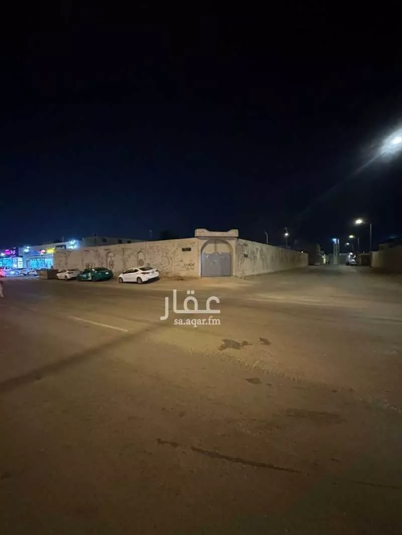 900 sqm land in Uhud 3