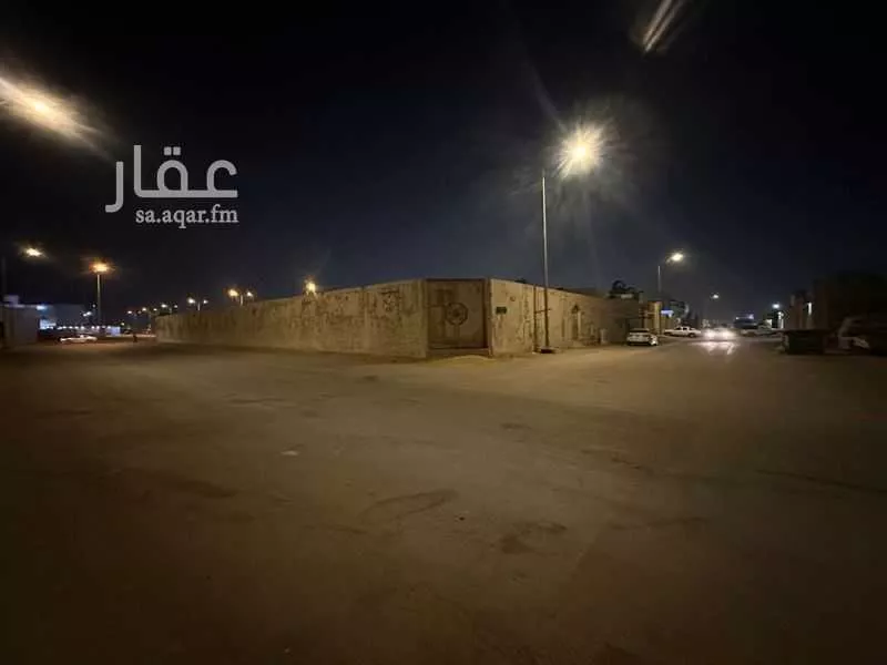 900 sqm land in Uhud 4